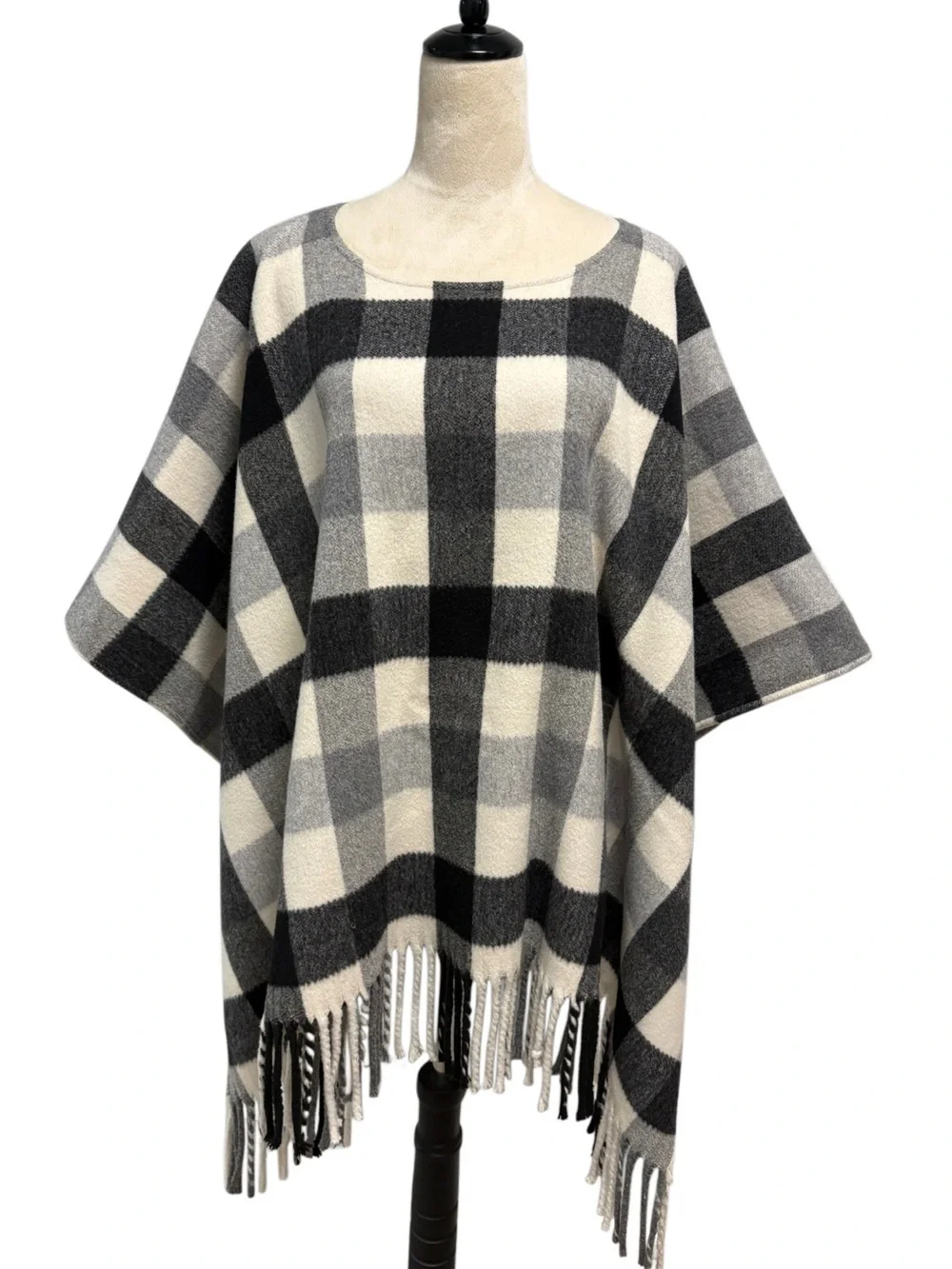 Michael Kors Black & White Plaid Fringe Wool blend Poncho - Picture 2 of 12